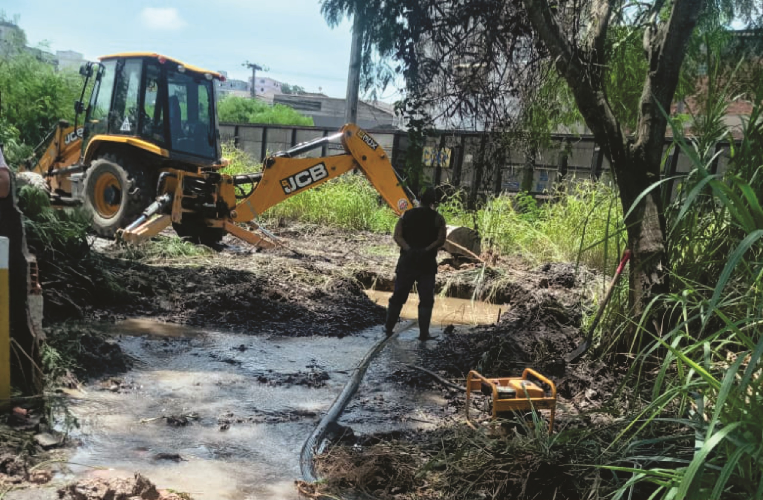 Saae-VR realiza manuteno aps rompimento da adutora na Avenida Integrao